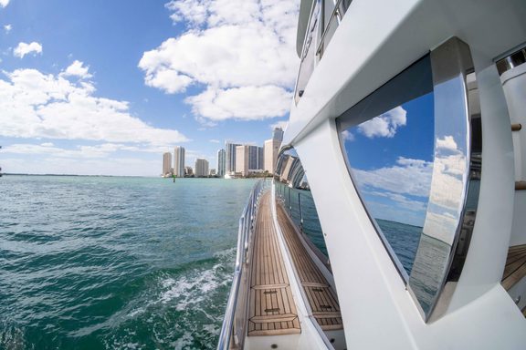 Yacht side image city background